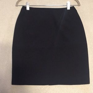 Professional mid-length skirt